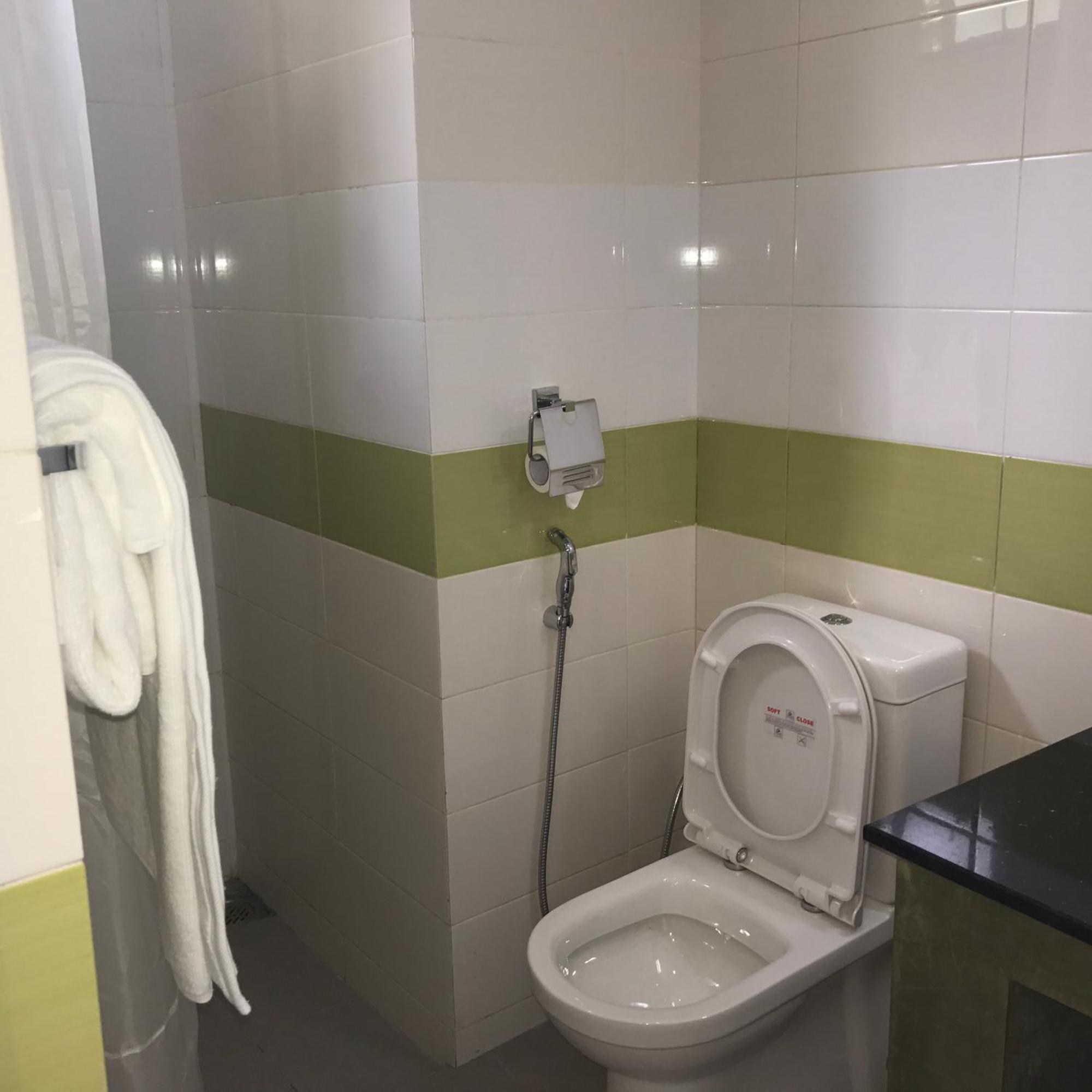 Saninro Hotel - Ragama Exterior photo