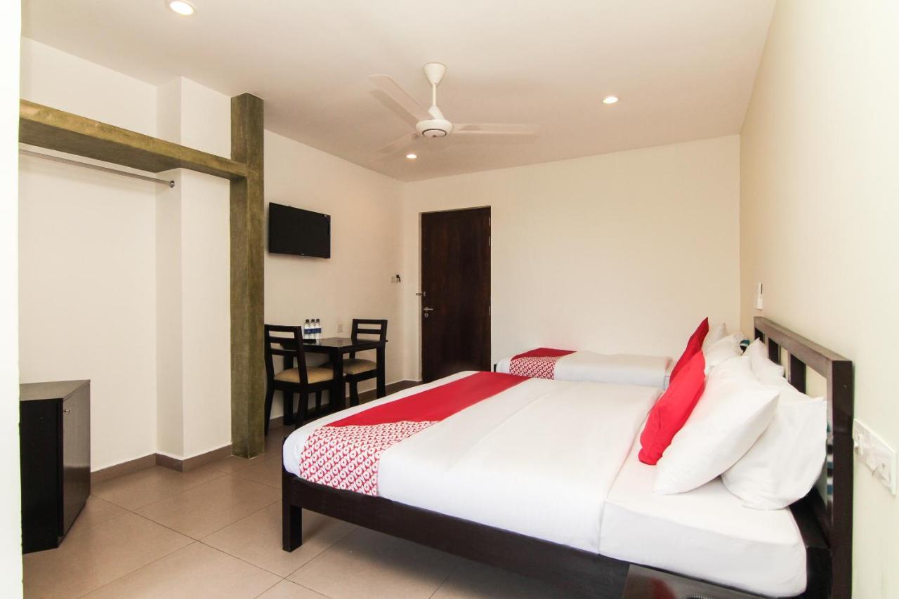 Saninro Hotel - Ragama Exterior photo