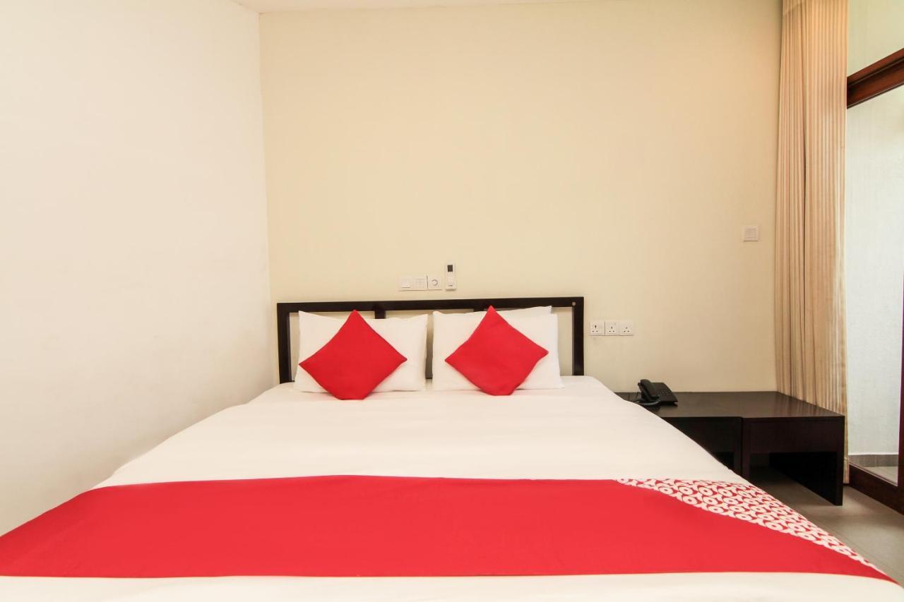 Saninro Hotel - Ragama Exterior photo